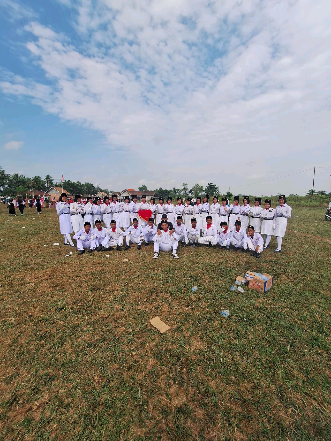 cmp_1775611374093.jpg